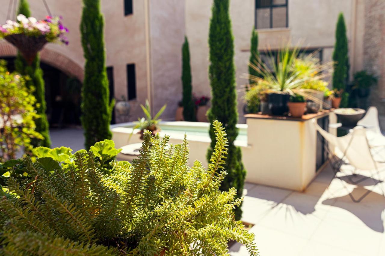El Pati Bed & Breakfast Thuir Bagian luar foto