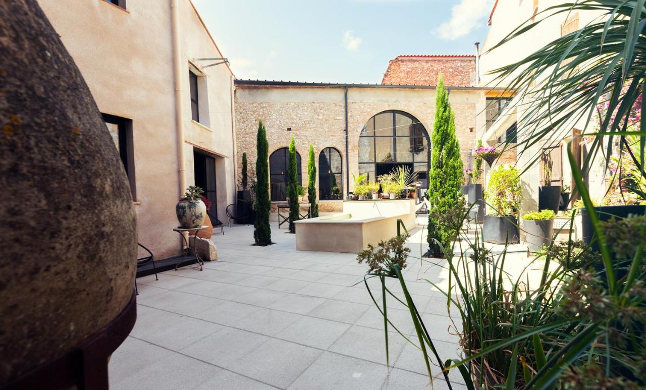 El Pati Bed & Breakfast Thuir Bagian luar foto